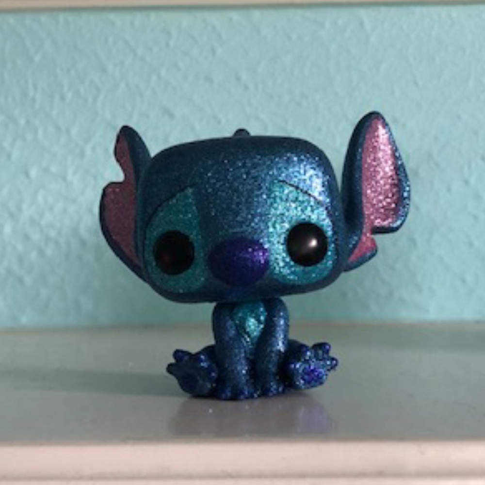 Funko Pop Stitch Hot Topic Exclusive Glitter